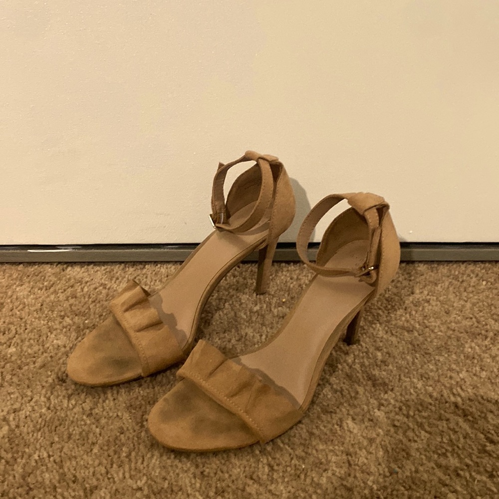Tan heels